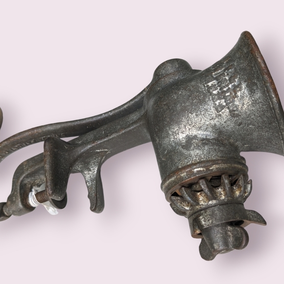 Antique Meat Grinder Patented 1900 - Picture 6 of 6